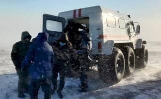 Водителей спасли из снежных заносов в Алматинской области