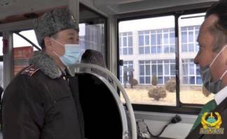 Водителям автобусов в Алматы запретили выходит на линию со смартфоном