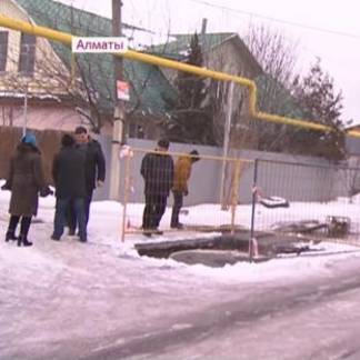 Жители микрорайона Айгерим-2 в Алматы остались без холодной воды