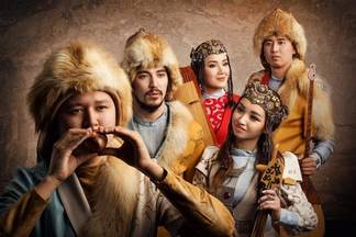 В Алматы состоялся концерт фольклорно-этнографического ансамбля HasSak