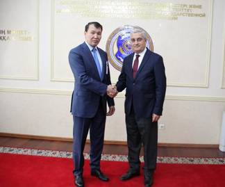 Алик Шпекбаев встретился с Послом Турции в РК Невзатом Уянык