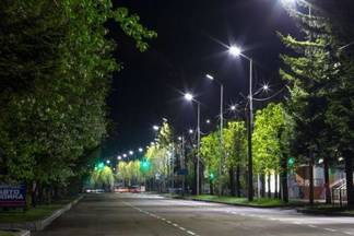 В Алматы проводится работа по освещению 208 улиц