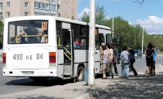 Жители Актобе жалуются на устаревшие городские автобусы